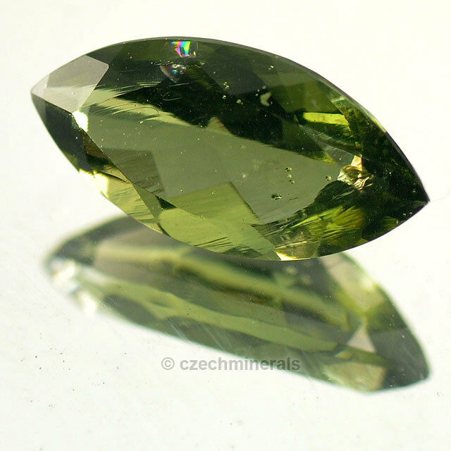 2,25cts Maqiuse Normal Cut 7x14mm Moldavite Faceted Cutted Gem Brus727